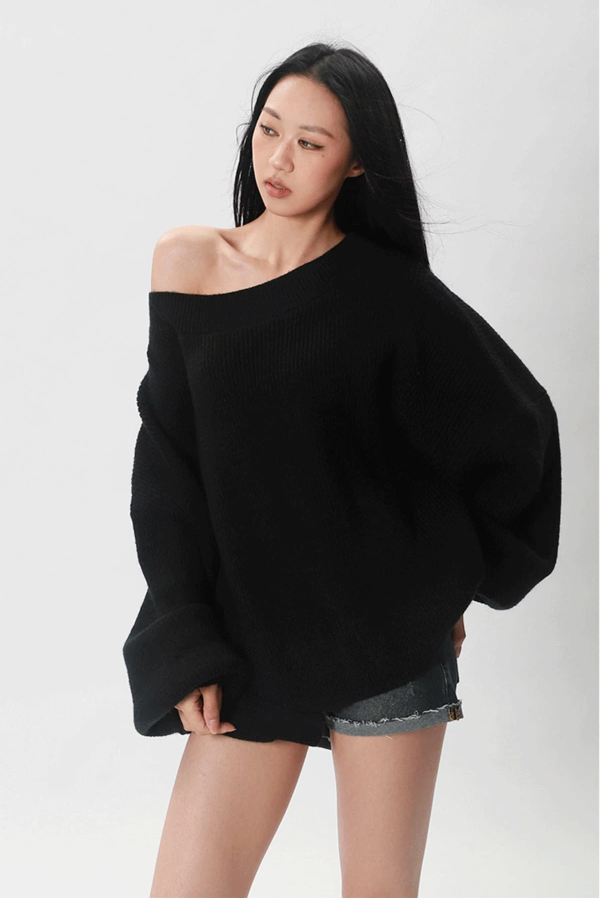 Women's Off-Shoulder Oversized Sweater - Chunky Knit Long Sleeve Pullover Top for Spring & Autumn - Image 9
