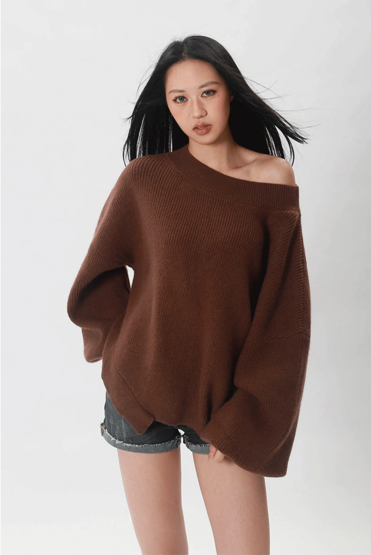 Women's Off-Shoulder Oversized Sweater - Chunky Knit Long Sleeve Pullover Top for Spring & Autumn - Image 10