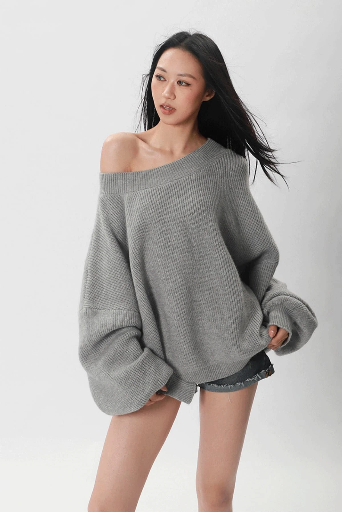 Women's Off-Shoulder Oversized Sweater - Chunky Knit Long Sleeve Pullover Top for Spring & Autumn - Image 2